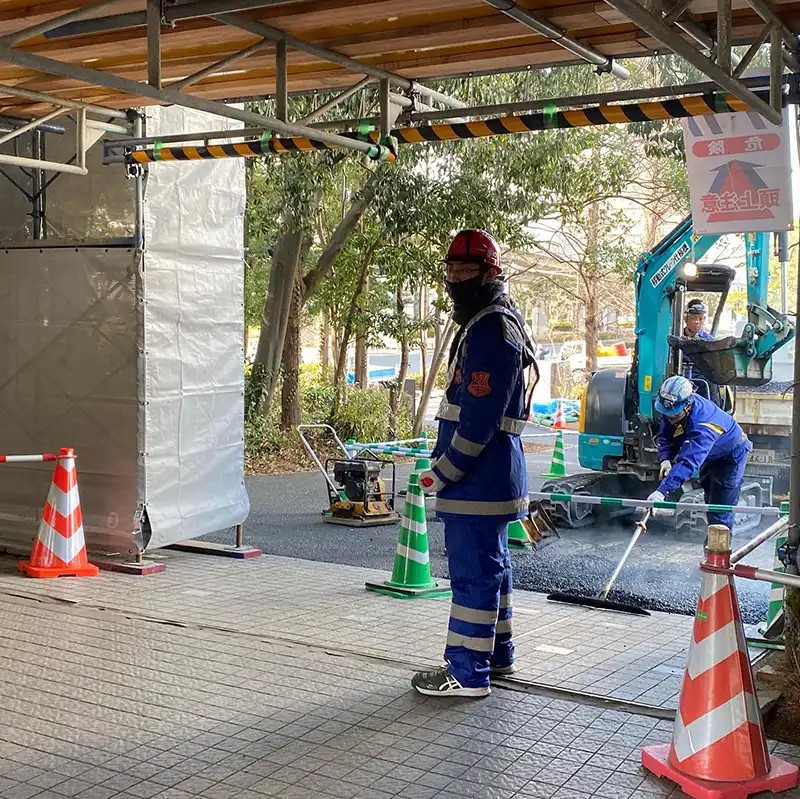 兵庫県神戸市中央区　ポートアイランドにおける長期工事　歩行者および車両の誘導等