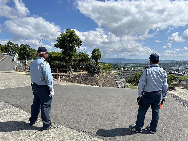 兵庫県三田市　お寺　青龍寺様にて交通誘導、安全対策