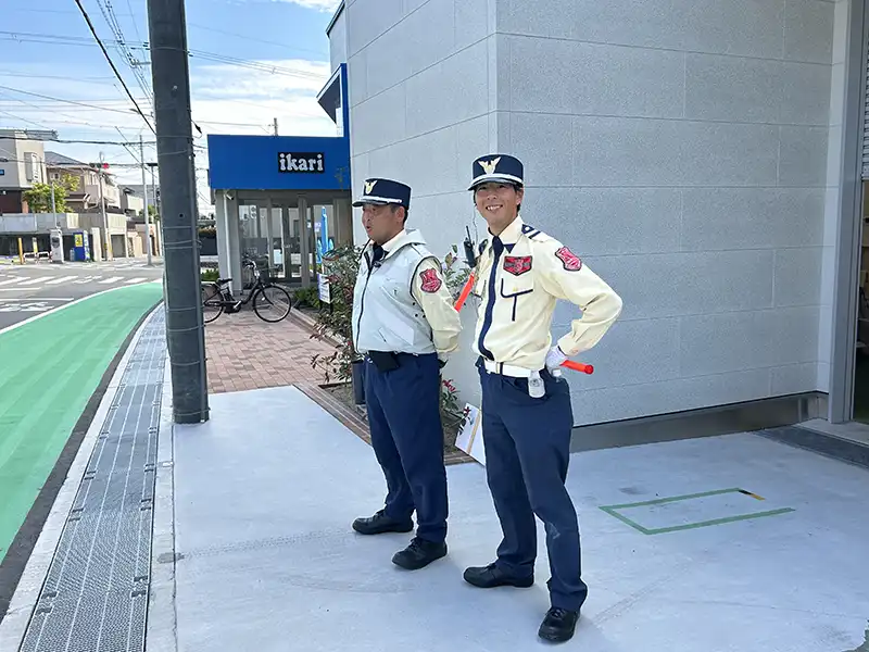 大阪府豊中市 店舗警備 いかりスーパー豊中緑丘店様 駐車場での車両の誘導・案内