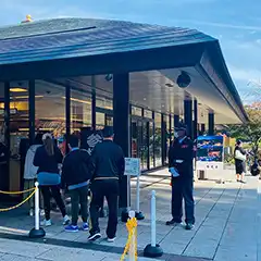 大阪府箕面市　勝尾寺　入場整理、歩行者の誘導、案内業務