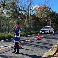兵庫県宝塚市逆瀬川　植栽工事に伴う警備業務・片側交互通行