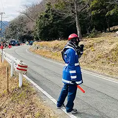 兵庫県川辺郡猪名川町　歩行者および車両の誘導等