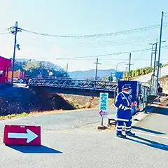 兵庫県三田市　交通誘導　山垣畜産様のお客様駐車場での駐車場警備