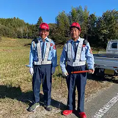 兵庫県宝塚市　工事現場　街路樹・草刈作業に伴う警備