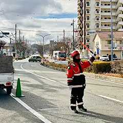 兵庫県三田市　交通誘導警備　造園伐採作業にともなう車両誘導警備